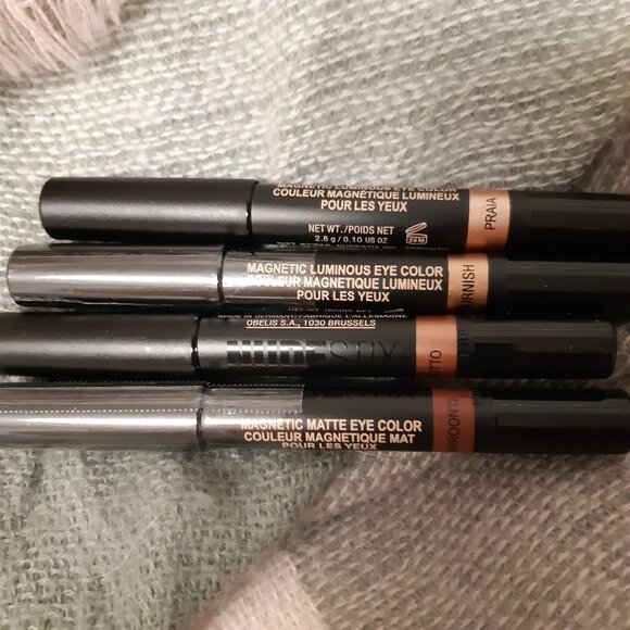 Nudestix 4 eyeshadow stix - Picture 1 of 3